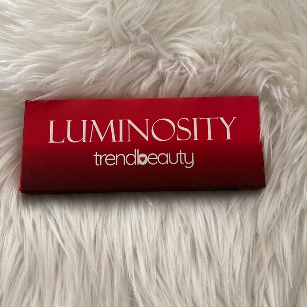 Trendbeauty | LUMINOSITY Eyeshadow palette NIB